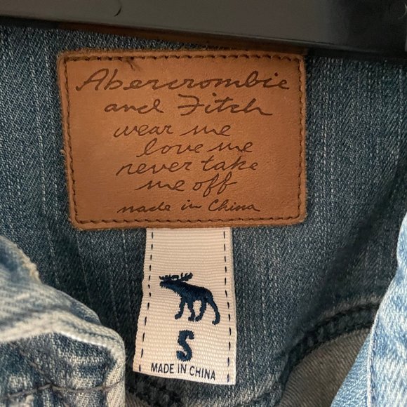 Blue Jeans Jacket - Picture 3 of 8